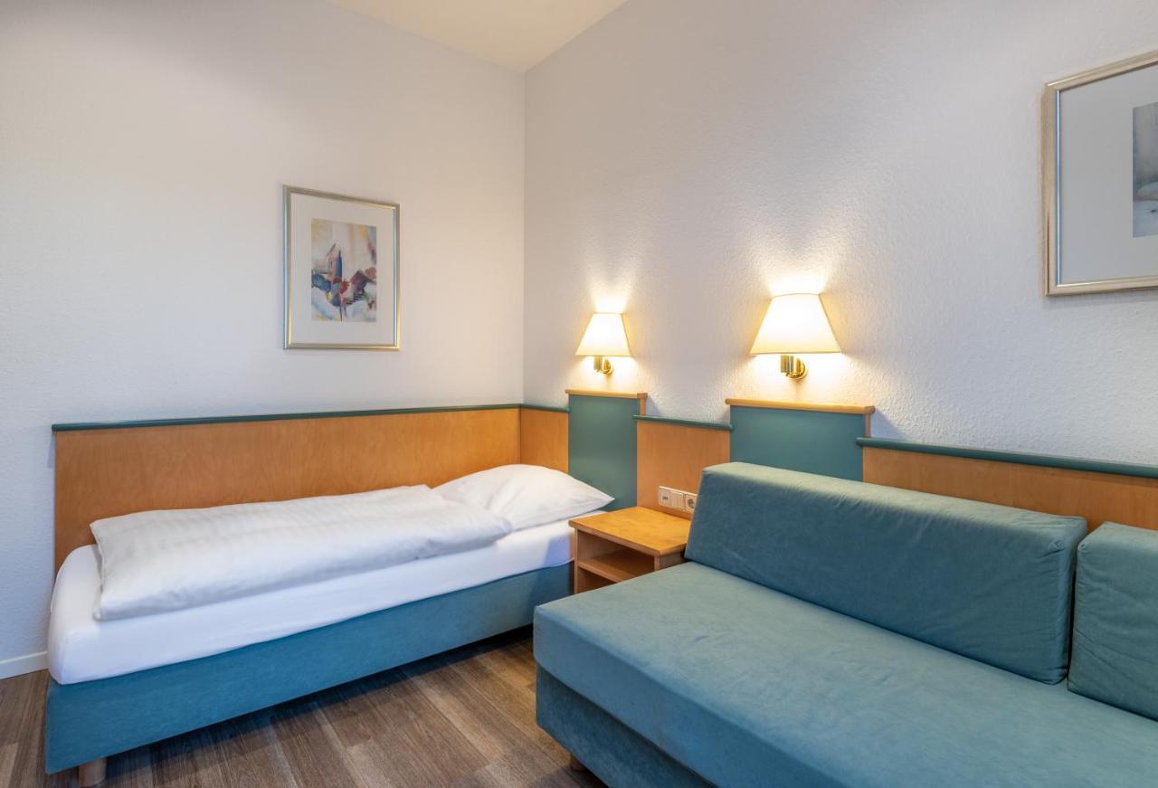 Hotel Zur Krone Meerbusch Eksteriør bilde