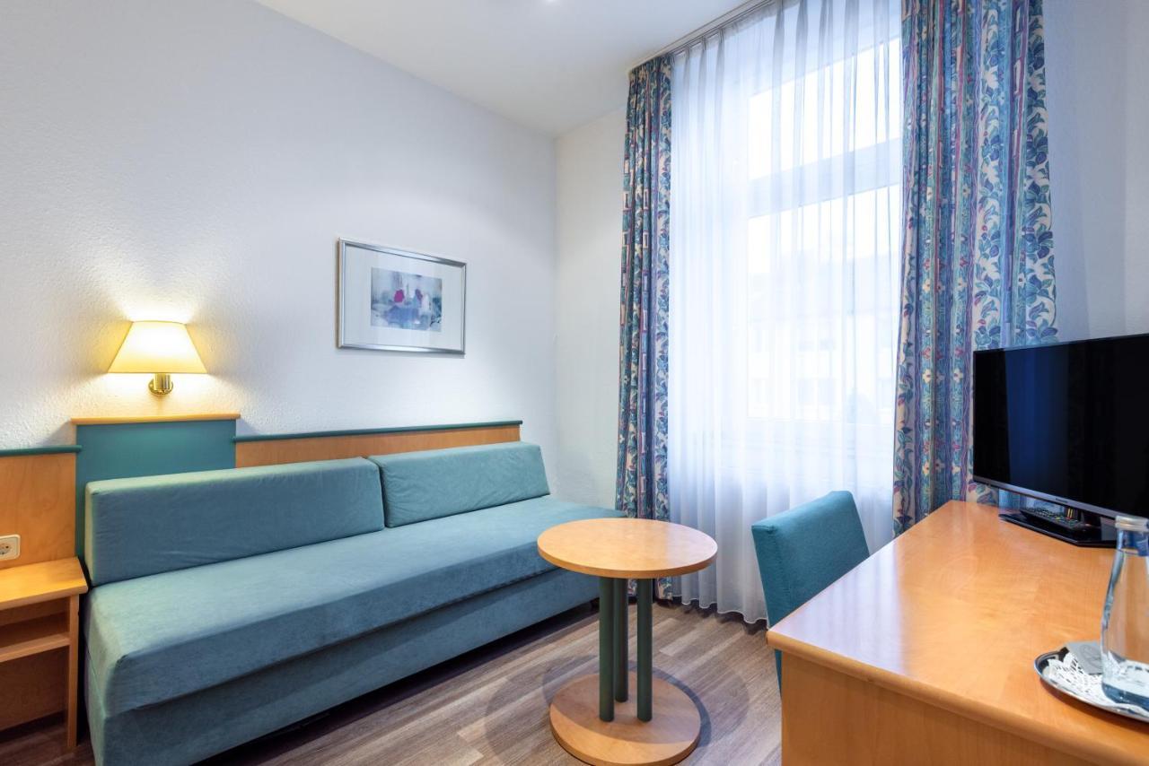 Hotel Zur Krone Meerbusch Eksteriør bilde
