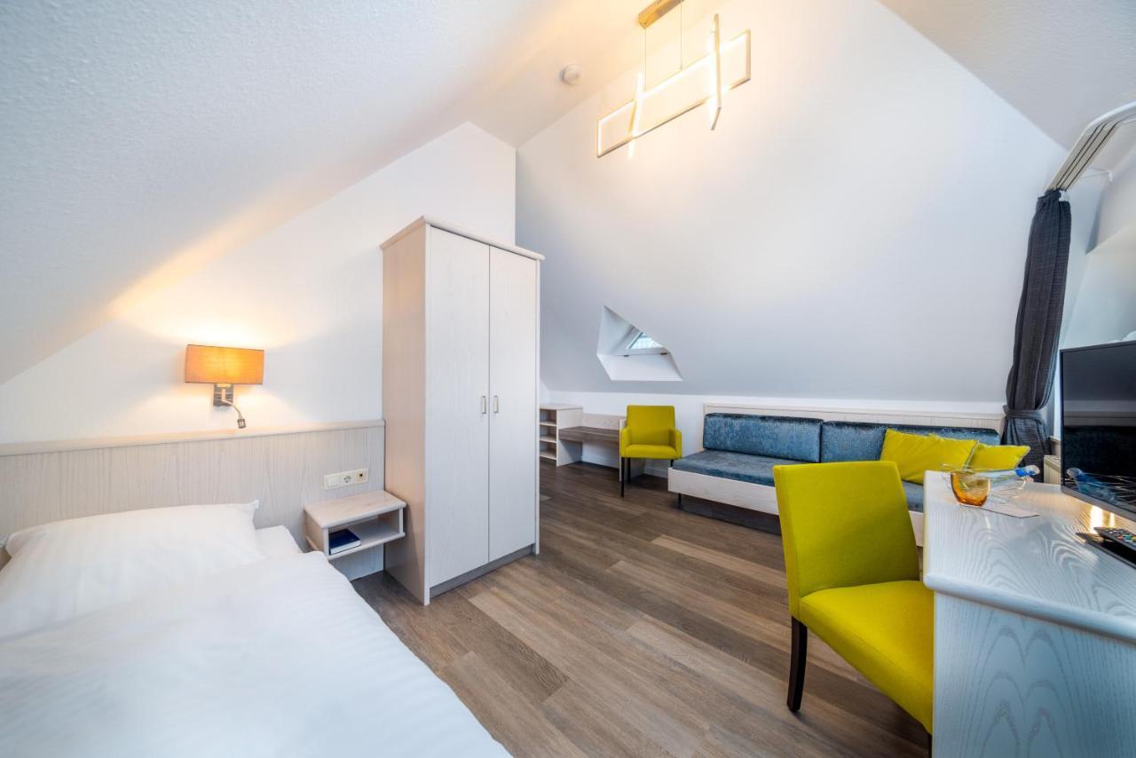 Hotel Zur Krone Meerbusch Eksteriør bilde